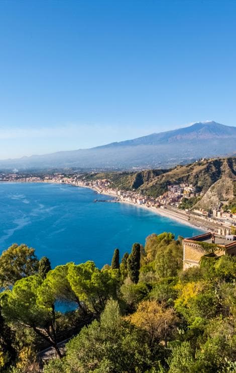 Panorama sulla spiaggia di Giardini di Naxos